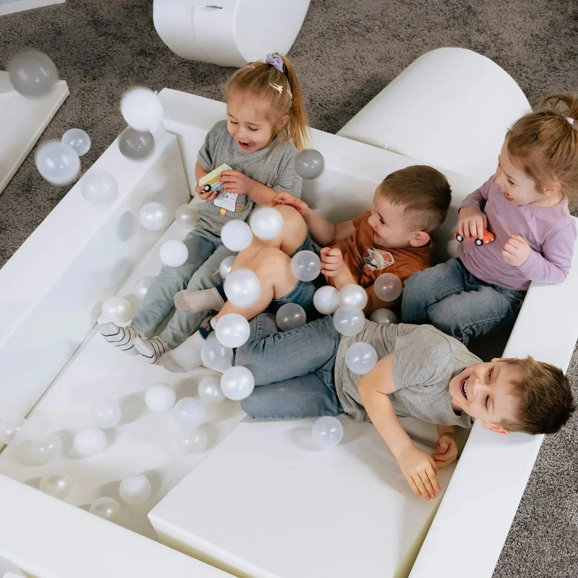 Soft Play -pallomeri – Valkoinen